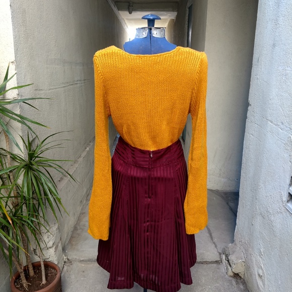 Mustard bell sleeve sweater - Picture 3 of 4